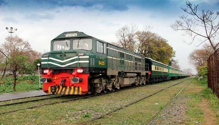 Locally Built Railway Engines To Save Rs 13.5 Billion